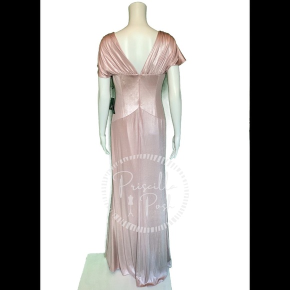 NWT ADRIANNA PAPELL Metallic Twist Cap Sleeve Gown - Picture 6 of 15